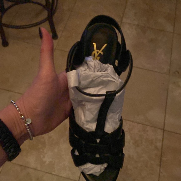 Pre-owned heels. Right size. - Picture 4 of 4